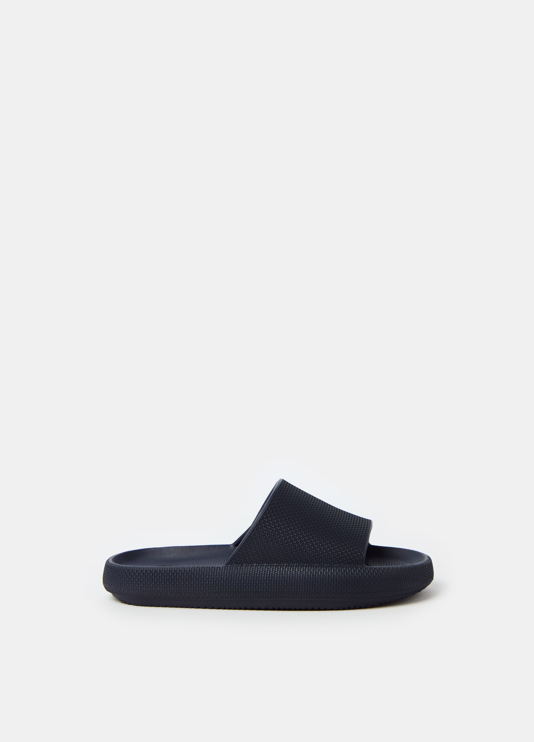 Slippers with thick sole