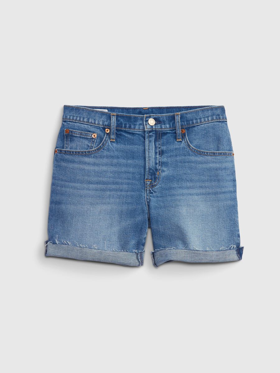 Girlfriend shorts in denim with raw hem_5