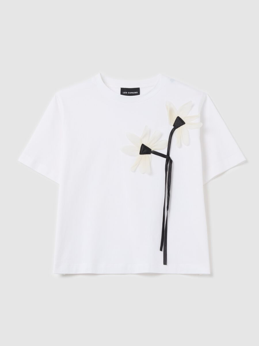 T-shirt with flowers application_4