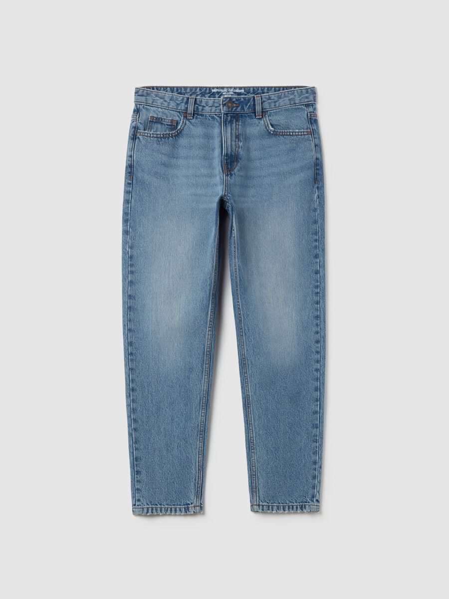 Relaxed-fit jeans with fading_4