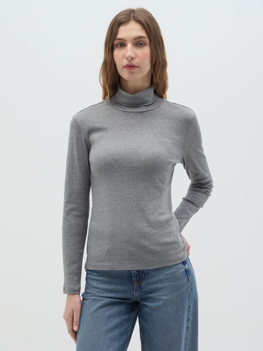 Long-sleeved T-shirt with high neck_0