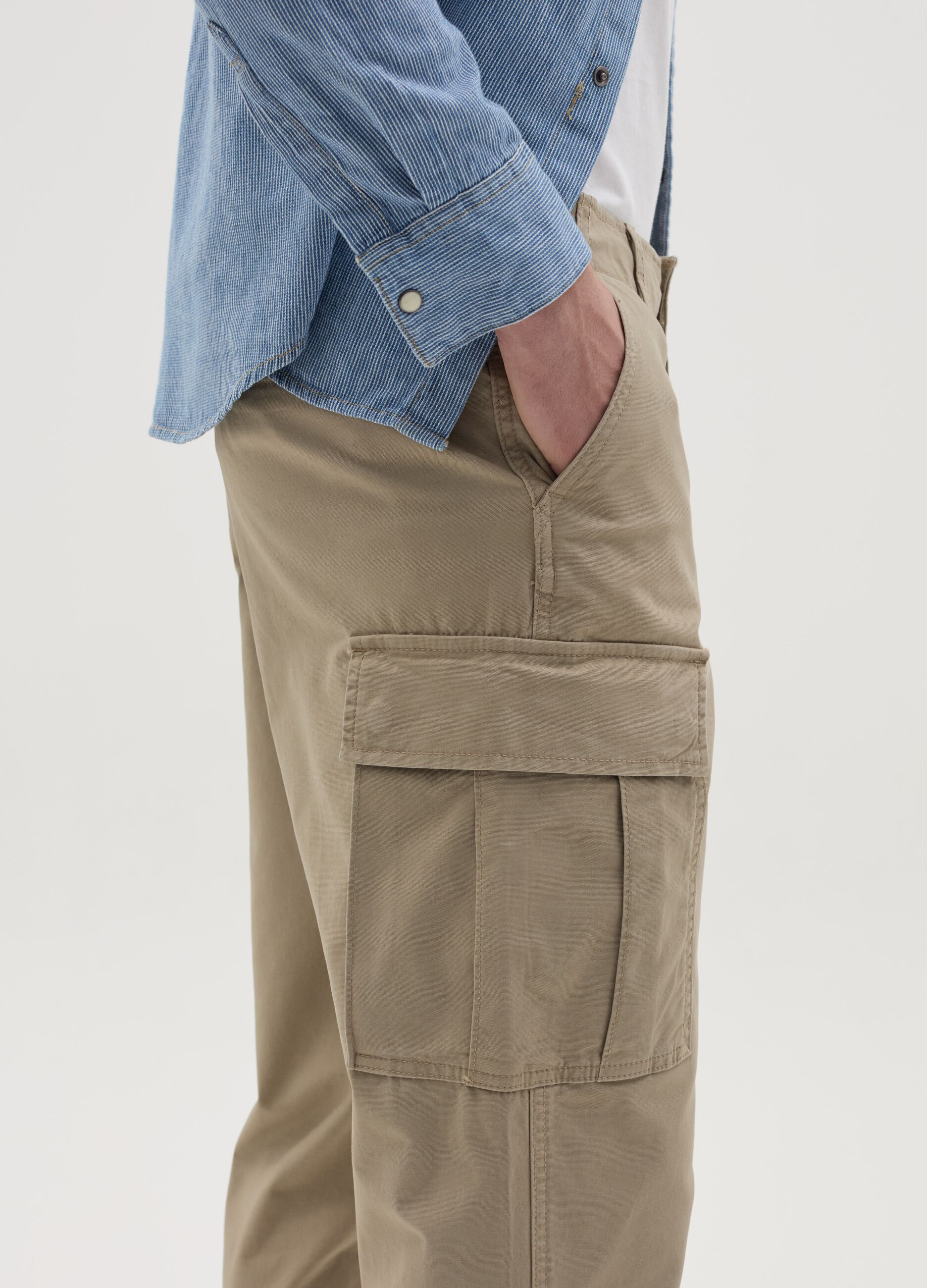 Cargo trousers with internal drawstring