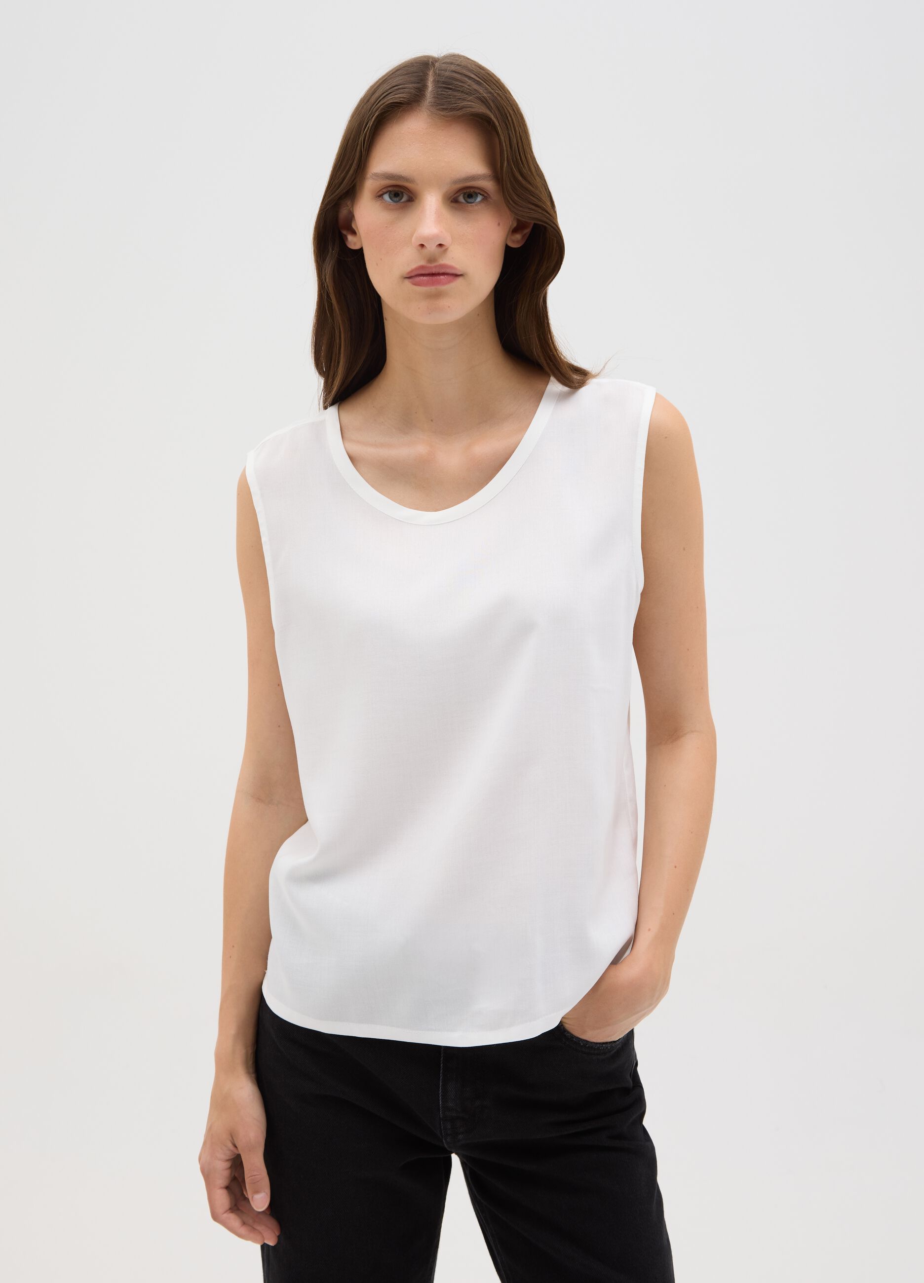 Women's Sleeveless White Viscose T-Shirt, Regular Fit