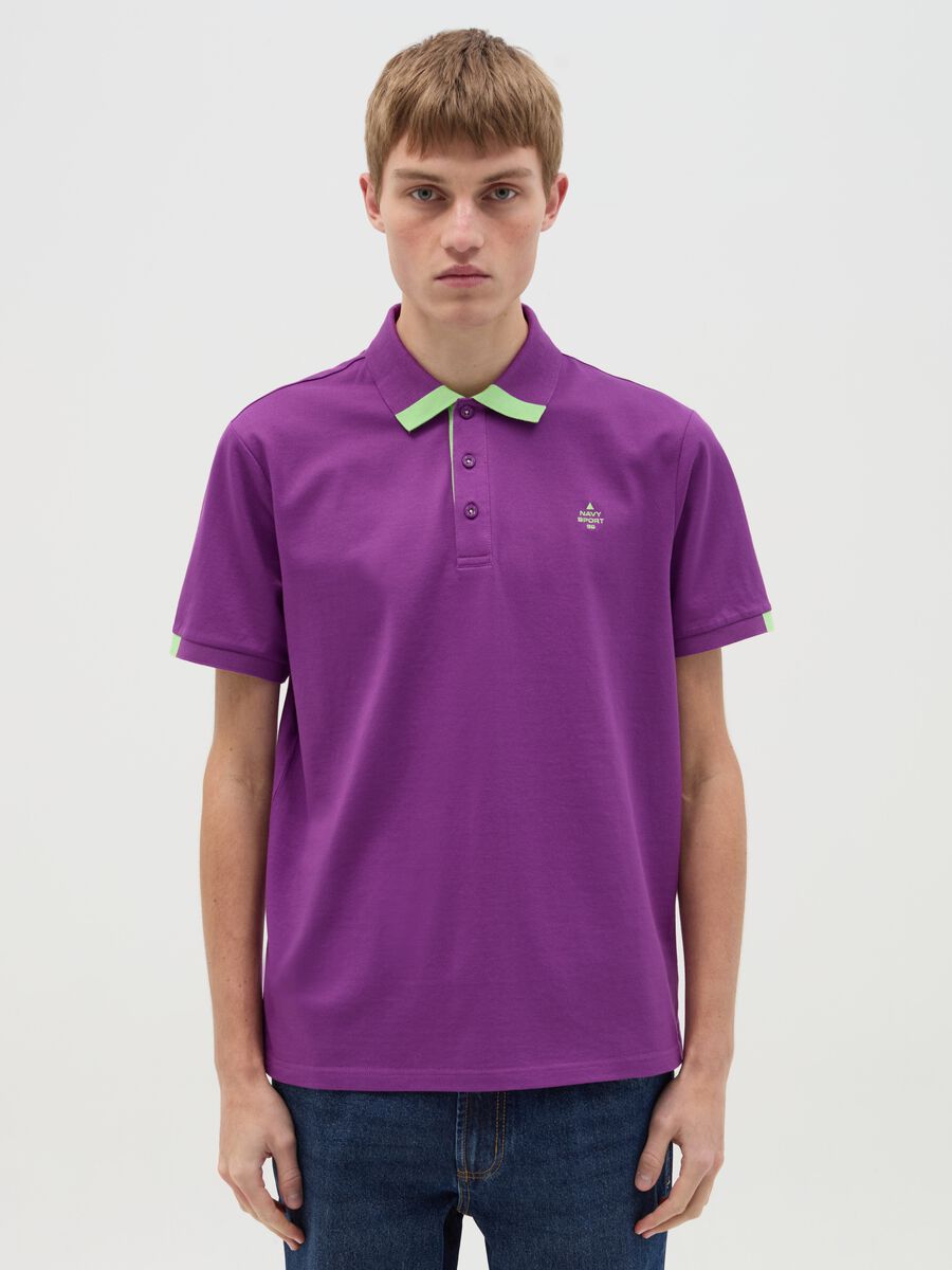 Polo shirt with contrasting detail and logo embroidery_0