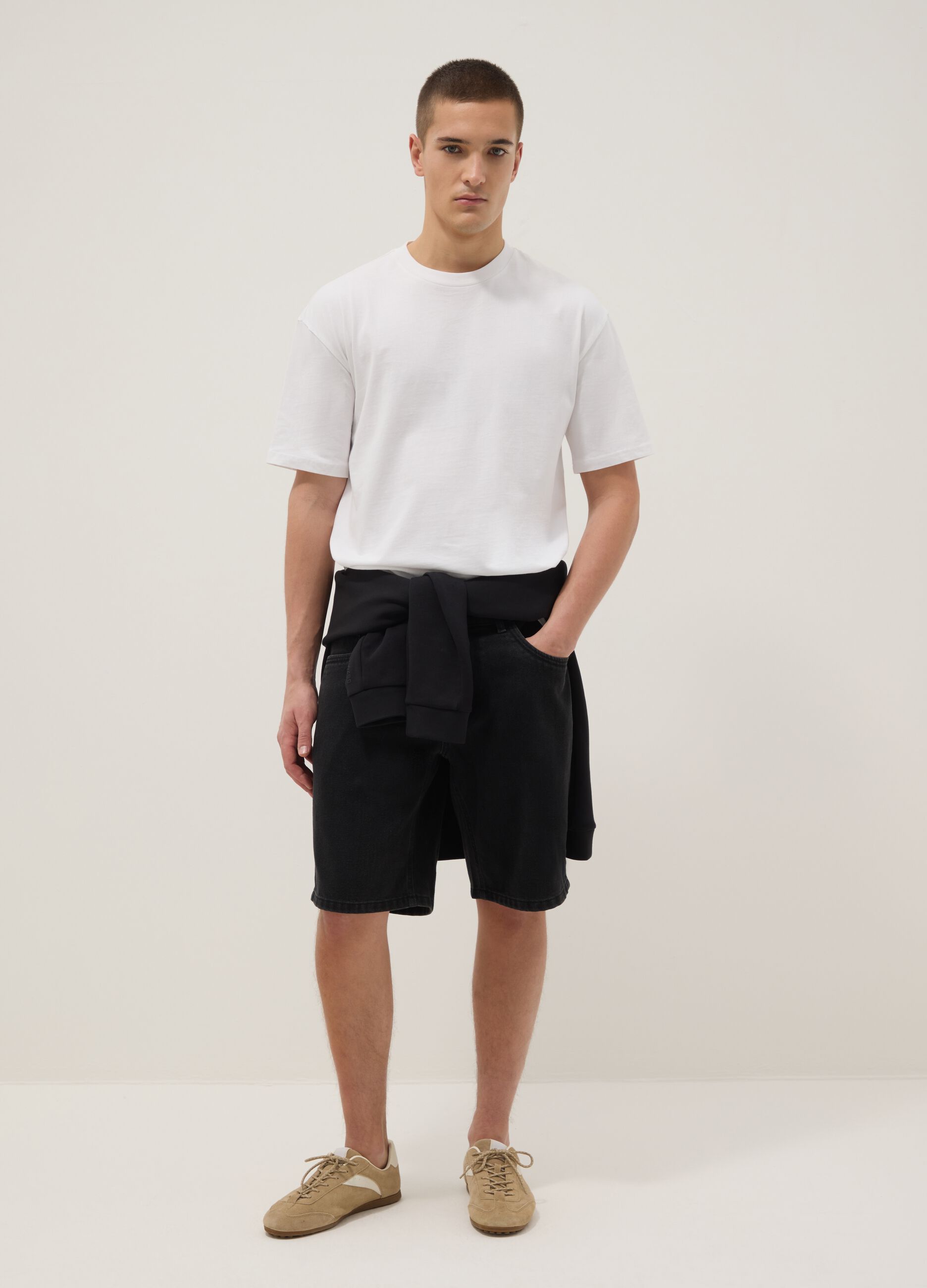 Black denim Bermuda shorts in cotton blend, regular fit
