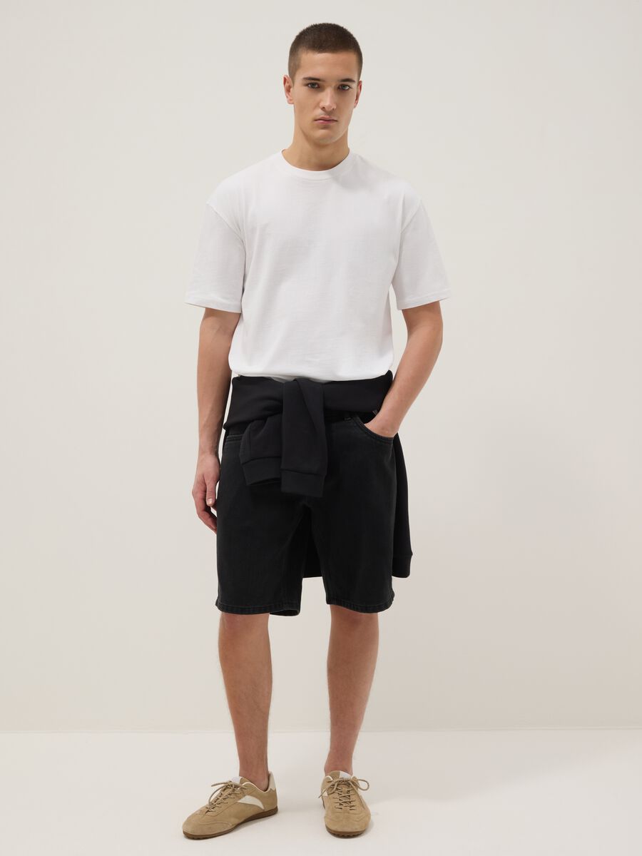 Black denim Bermuda shorts in cotton blend, regular fit_0
