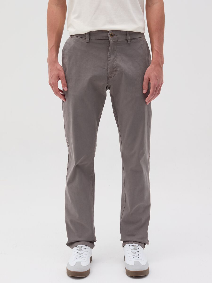 Pantalone chino slim fit in cotone stretch_1