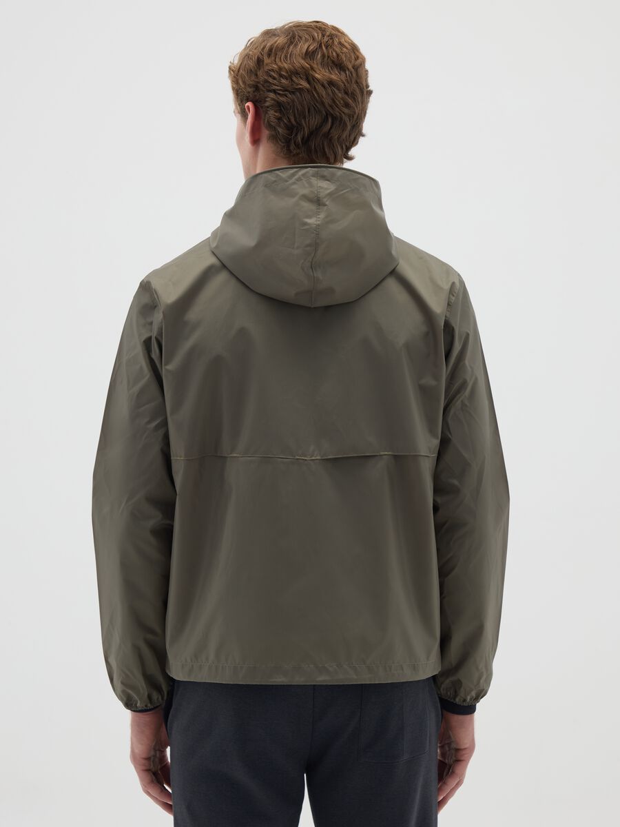 Men's Jacket in Green_3
