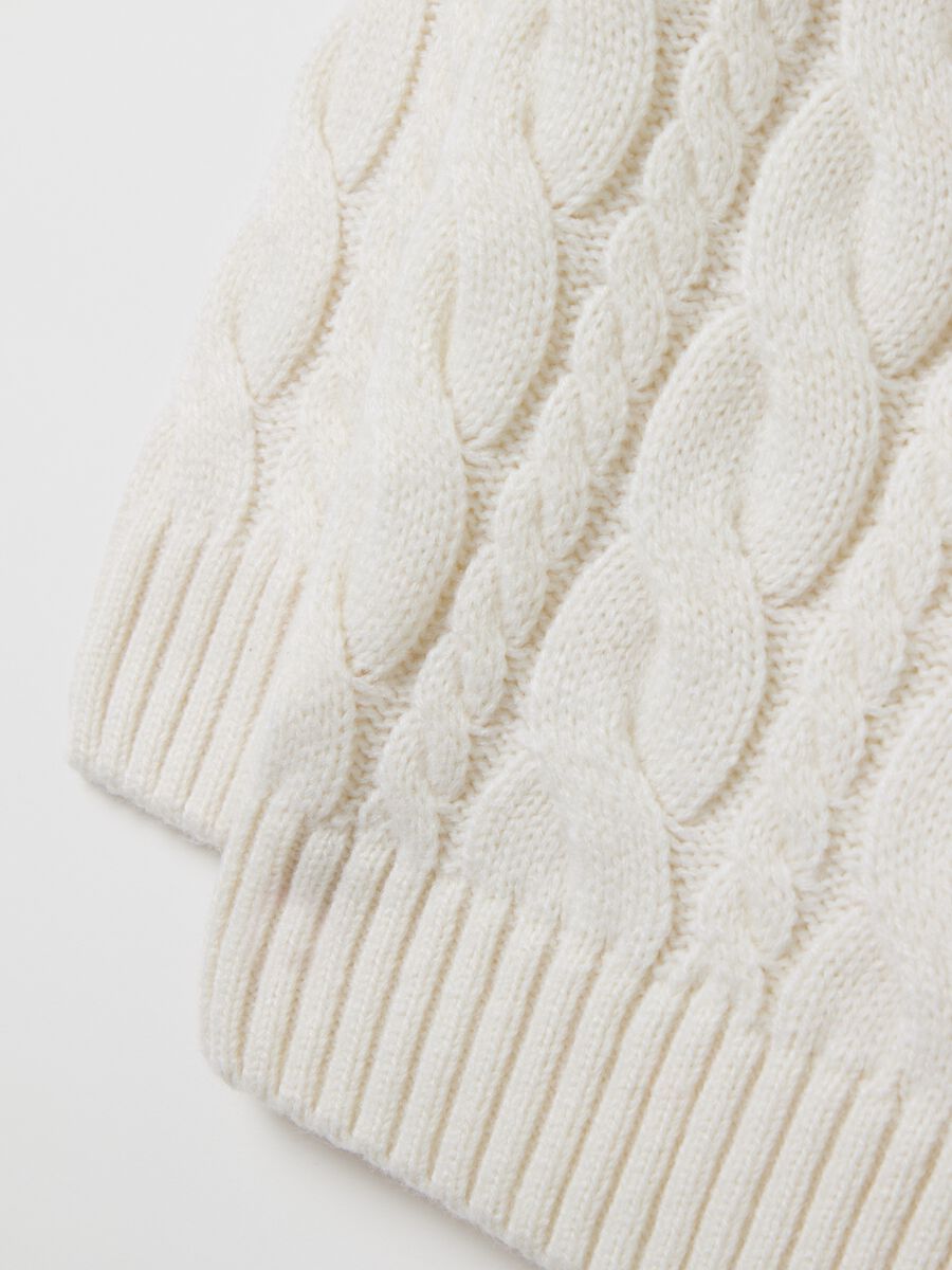 Pullover with cable-knit design_3