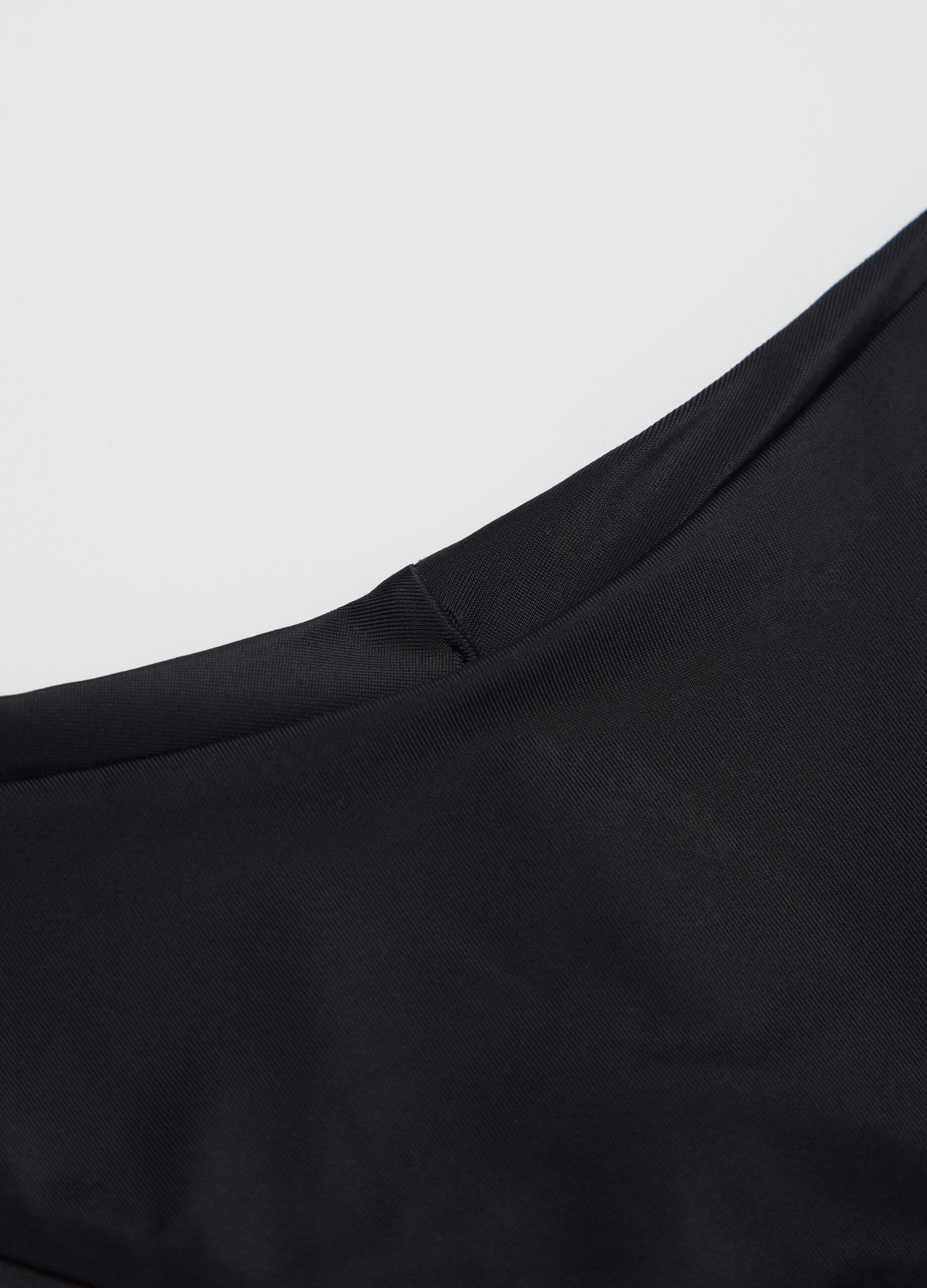 Women’s briefs in black stretch fabric with comfy fit