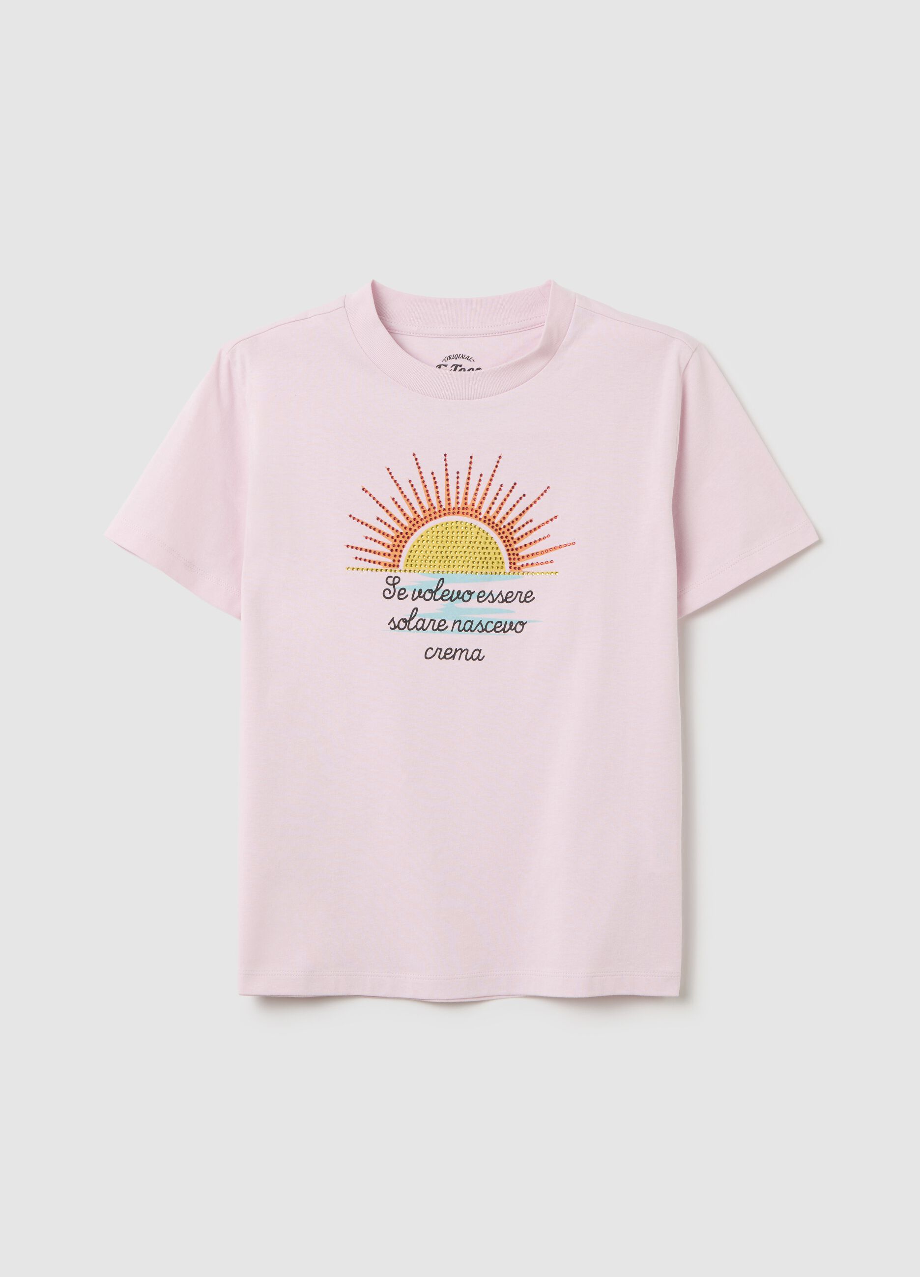 Pink T-shirt with "Se volevo essere solare nascevo crema" and diamantés