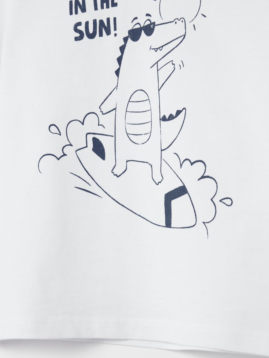 Cotton T-shirt with "Fun in the sun!" crocodile print_3