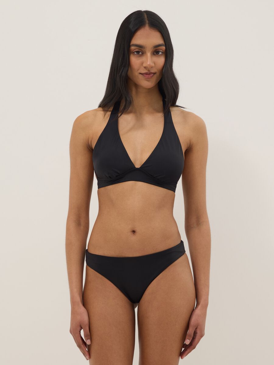 Top bikini elasticizzato nero a triangolo_1