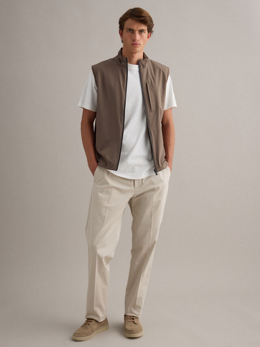Ultra-light brown regular fit gilet with full zip_1