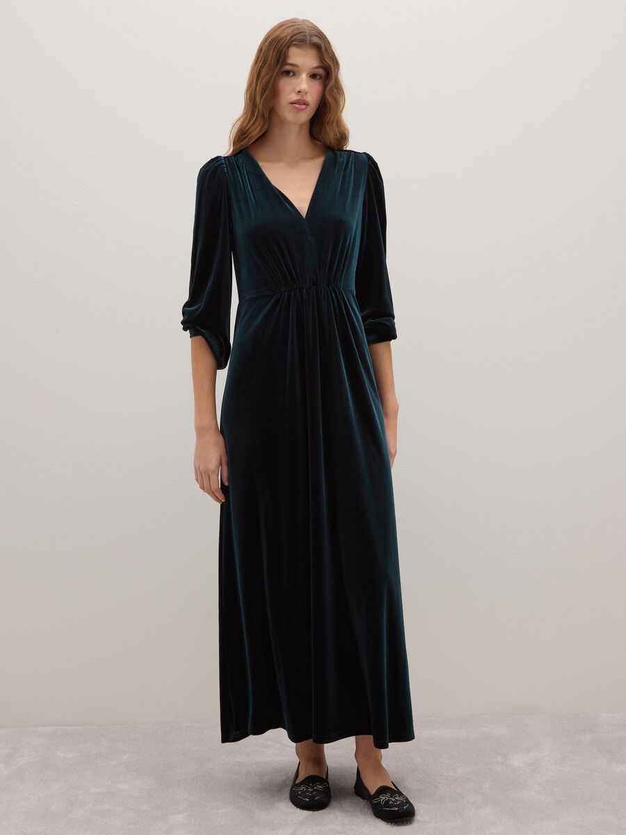 Long Green Dress with V-Neck_1