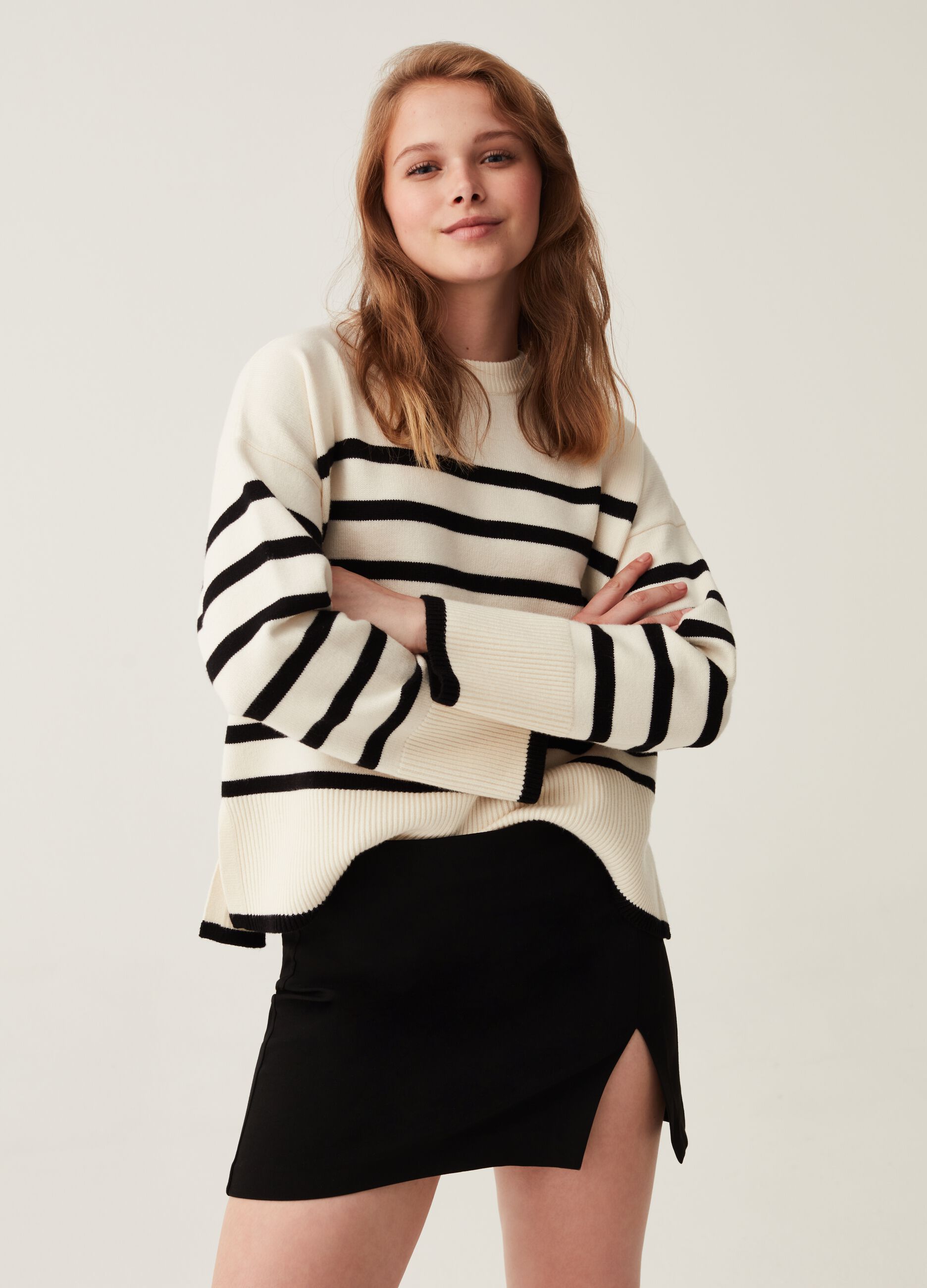 Pullover a righe con spacchi_0