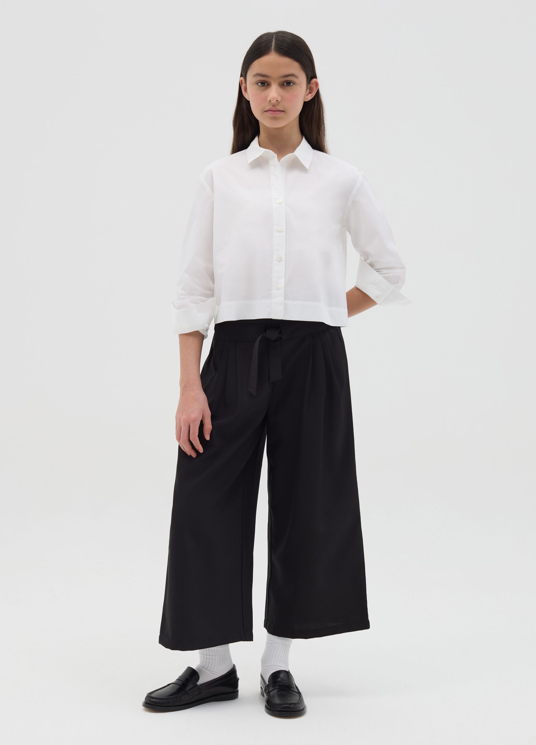 Pantaloni a gamba larga con cintura
