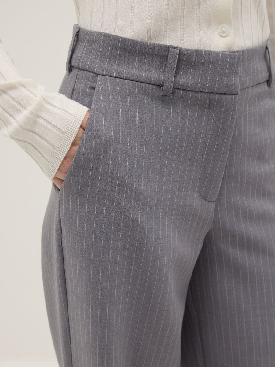 Straight multicolour striped trousers with comfortable fit_3