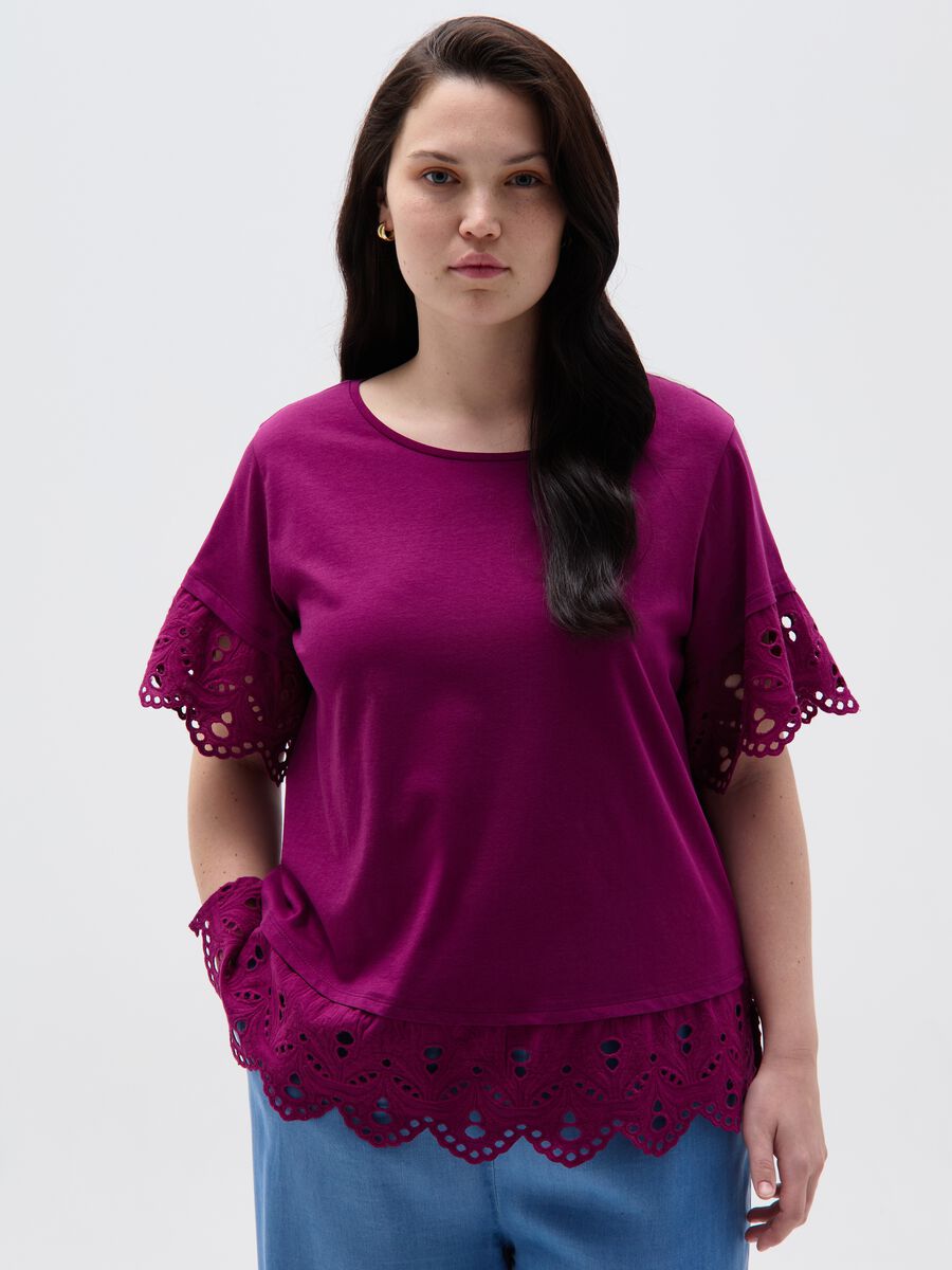 Curvy T-shirt with broderie anglaise frills_0
