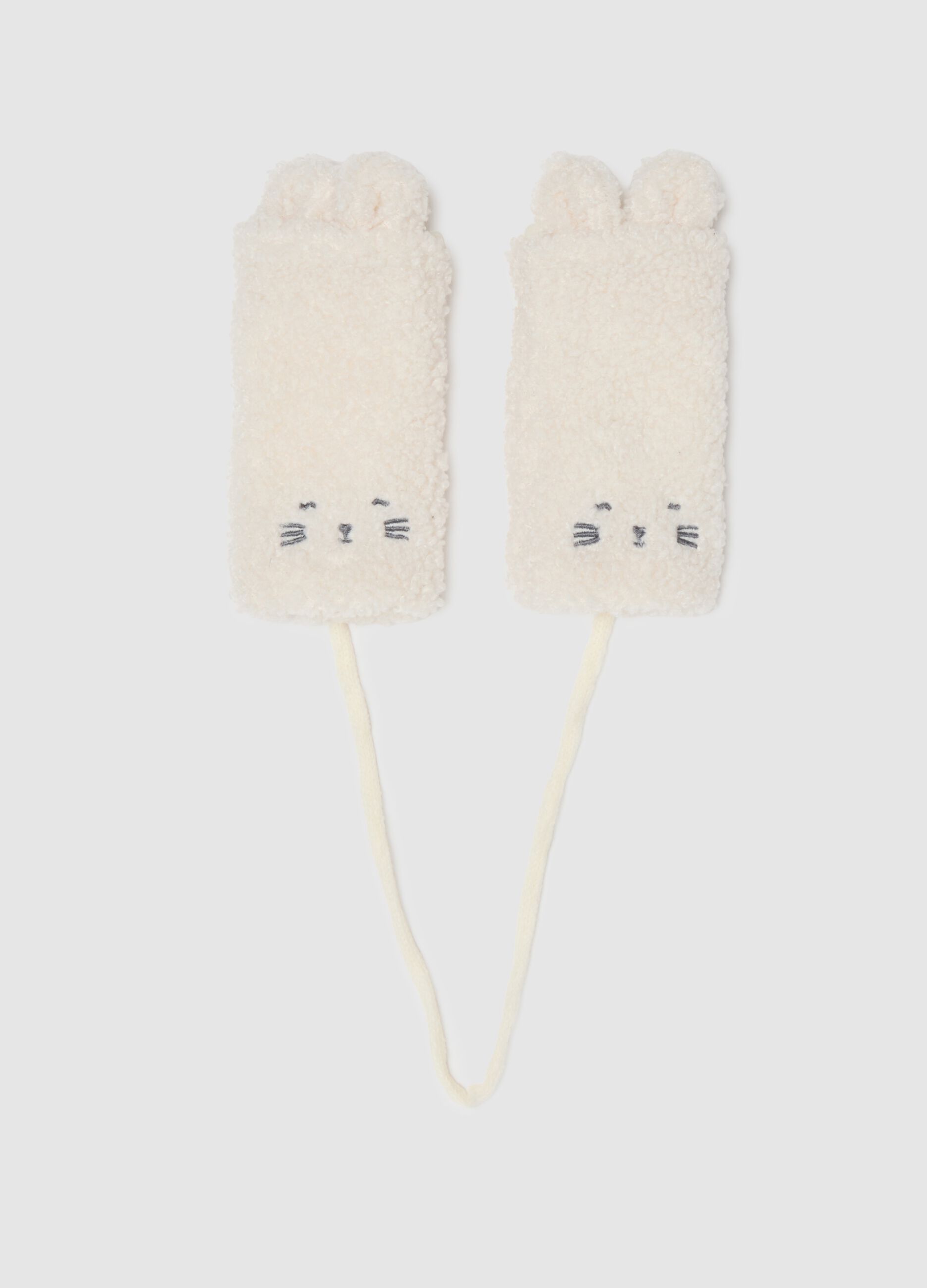 White toddler gloves with embroidery