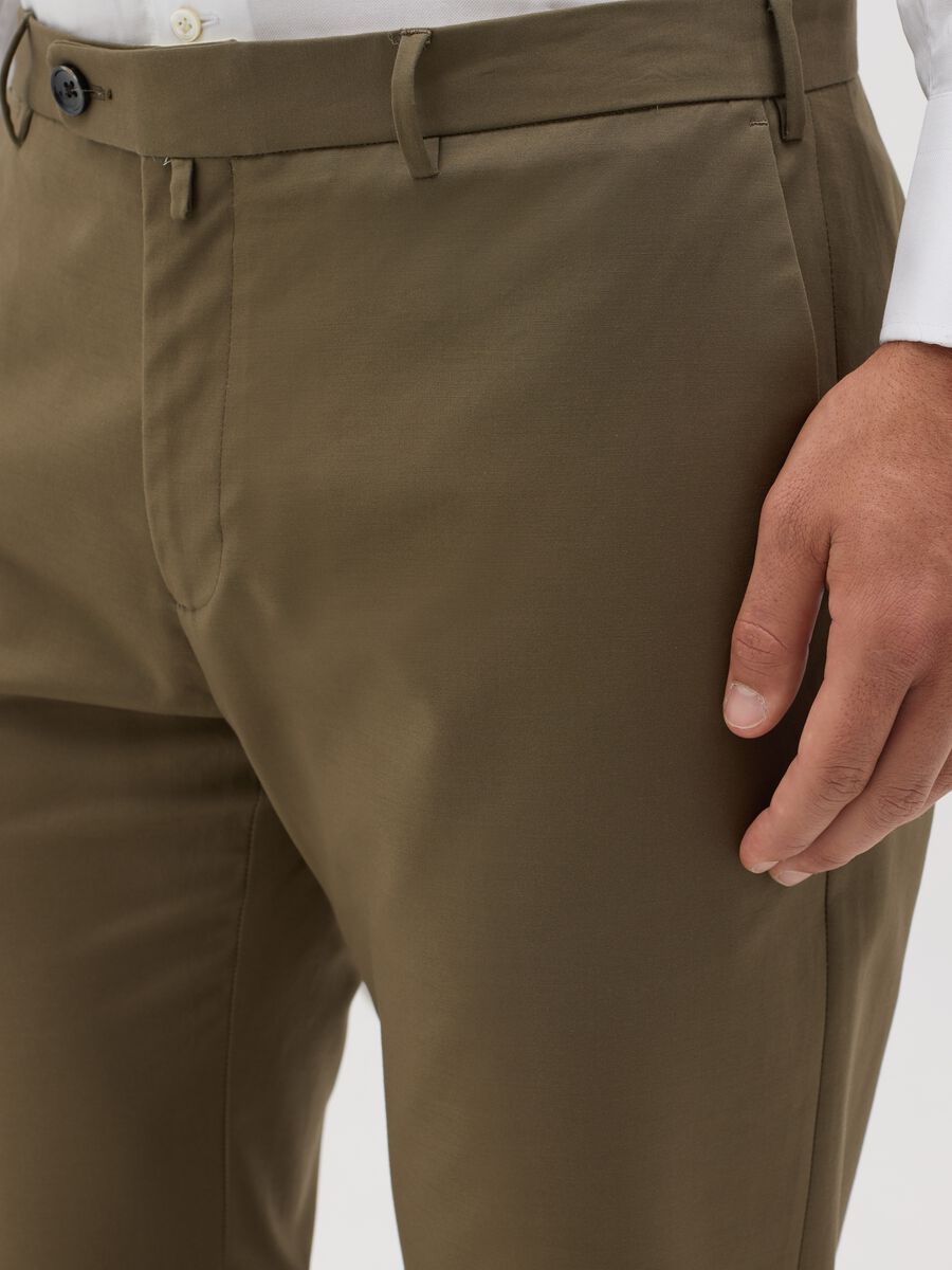 Brown slim-fit chino trousers_3