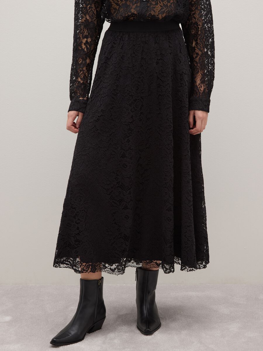 Long Black Skirt in Sheer Lace_2