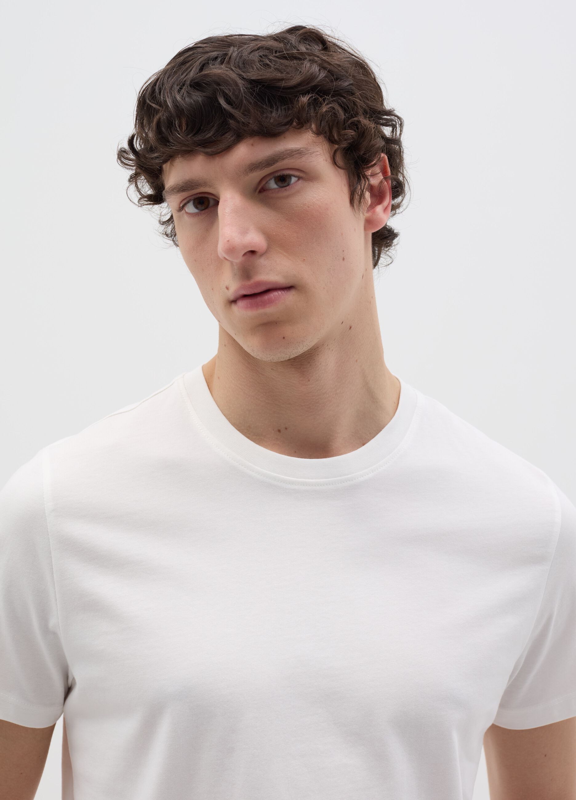 Relaxed-fit T-shirt with round neck