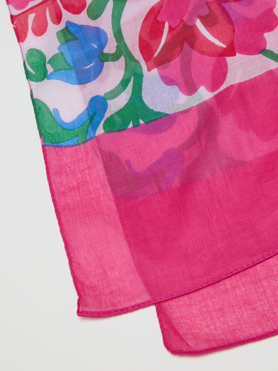 Foulard in cotone con stampa floreale rosa_2