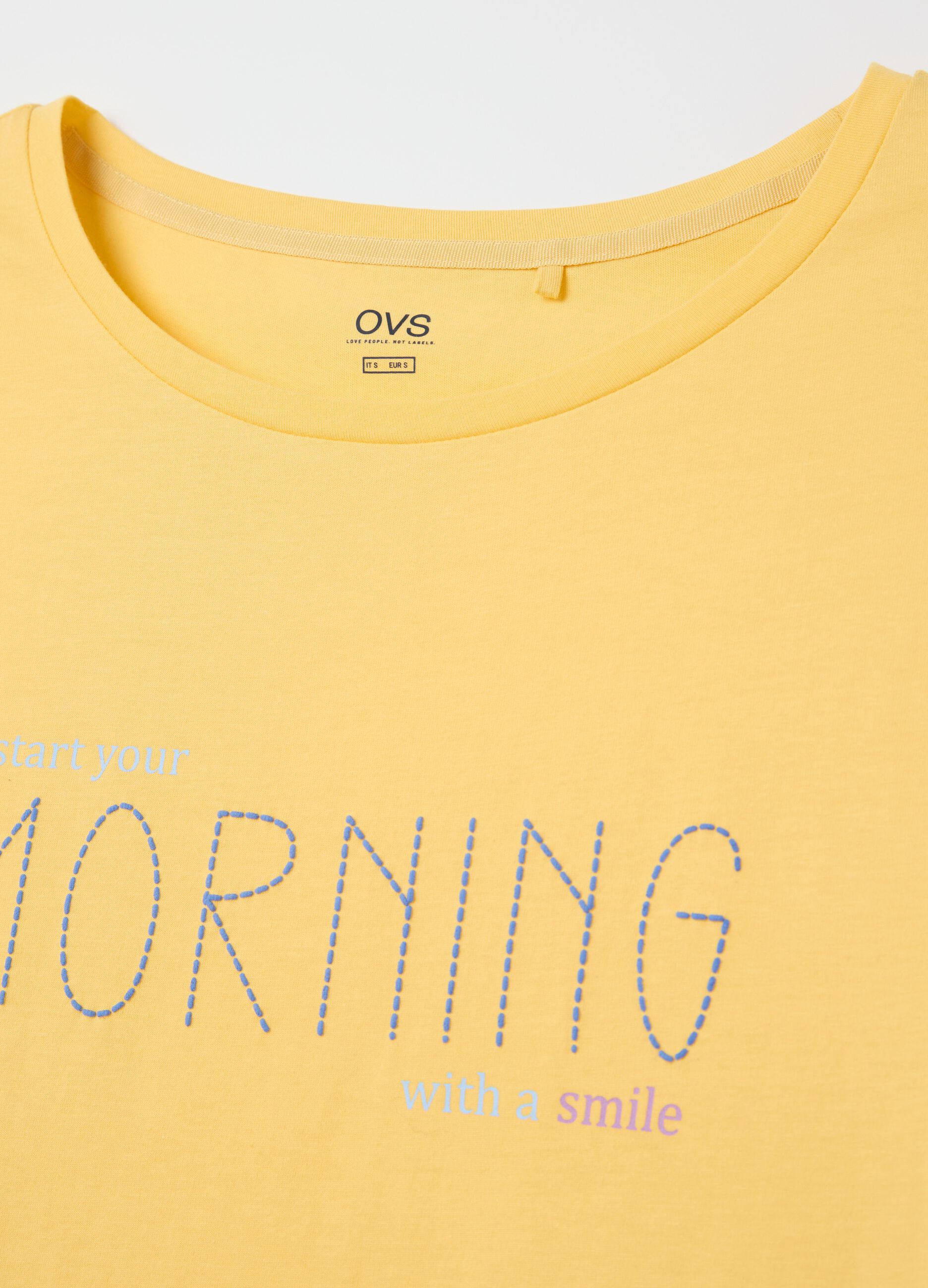 White and yellow cotton pyjamas with print