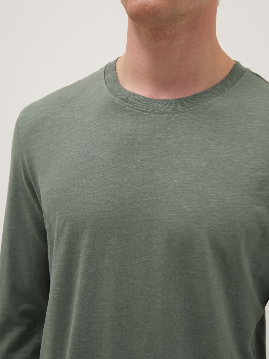 Green long-sleeved T-shirt in pure cotton with regular fit_3