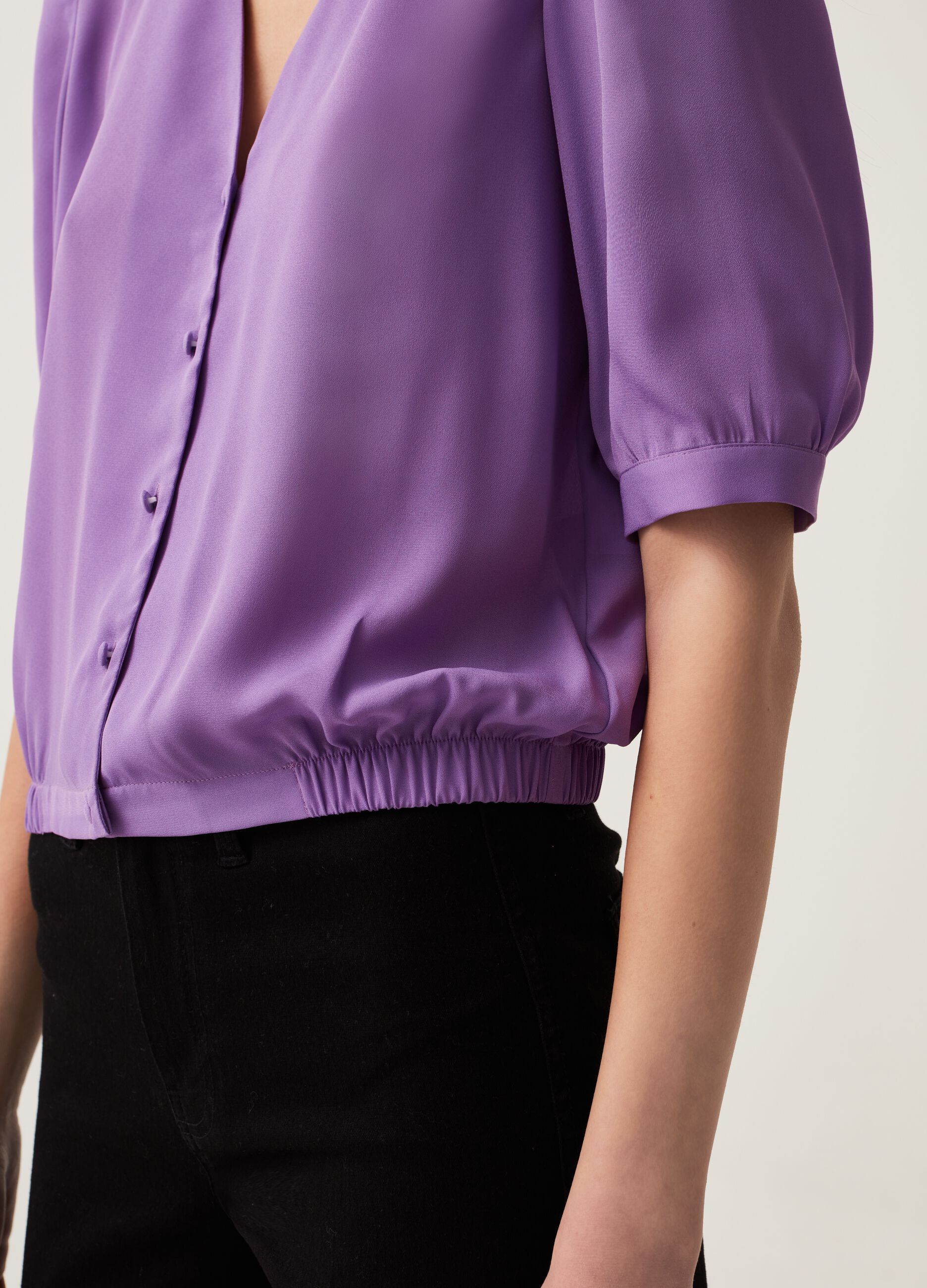 Blusa con maniche a sbuffo_3