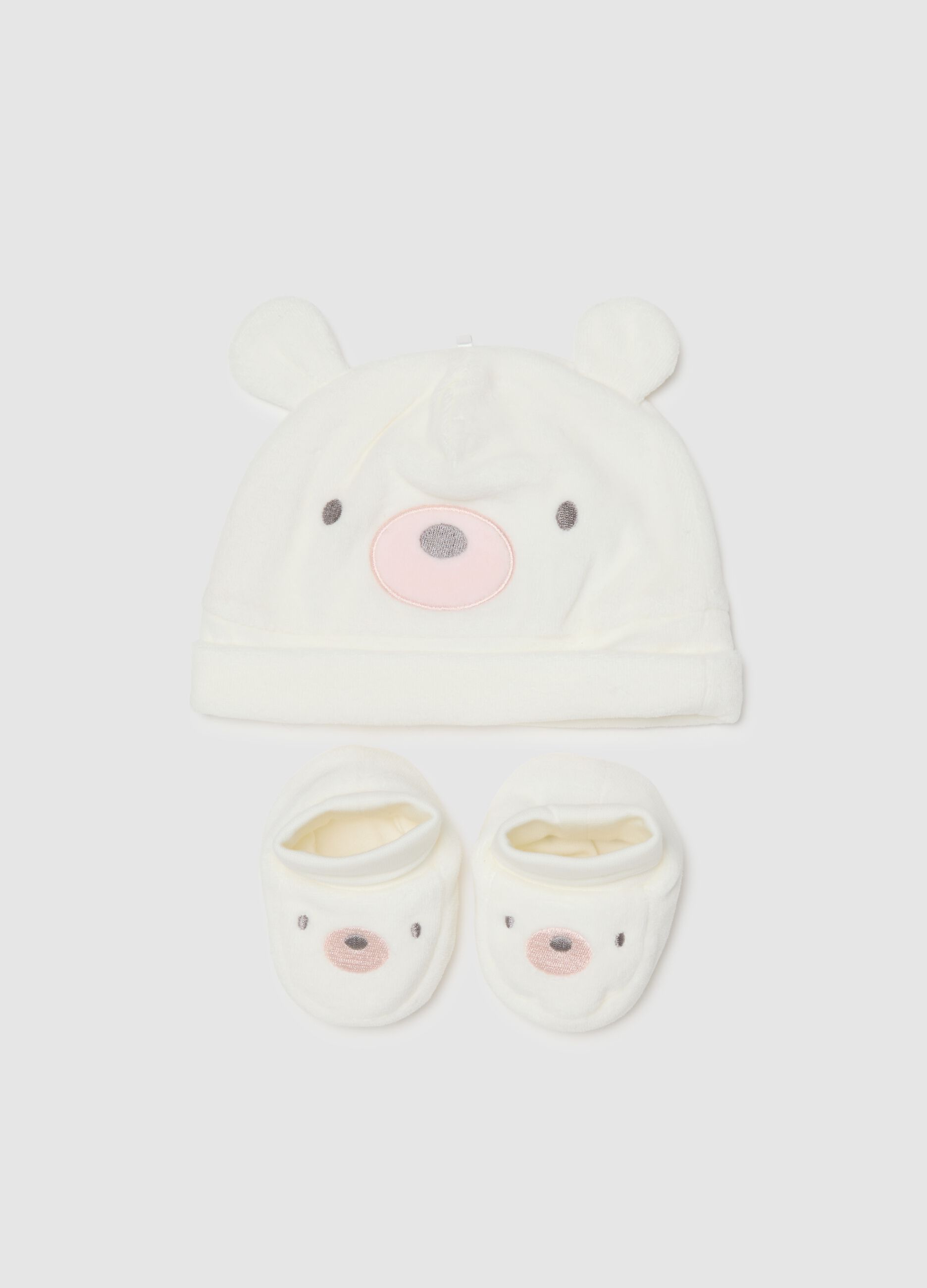 White cotton-blend newborn set with regular fit