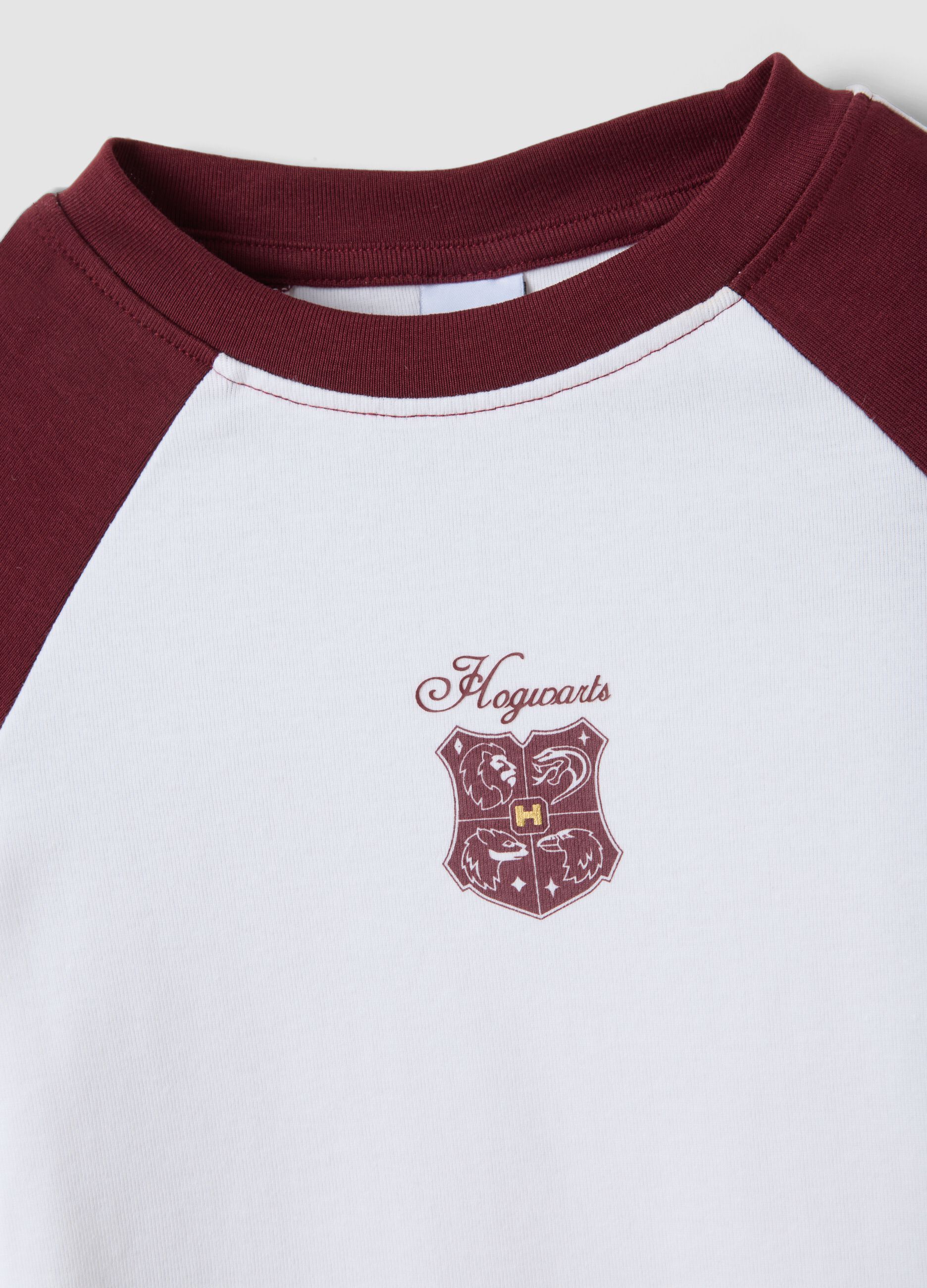White stretch cotton girls&rsquo; T-shirt with Hogwarts crest