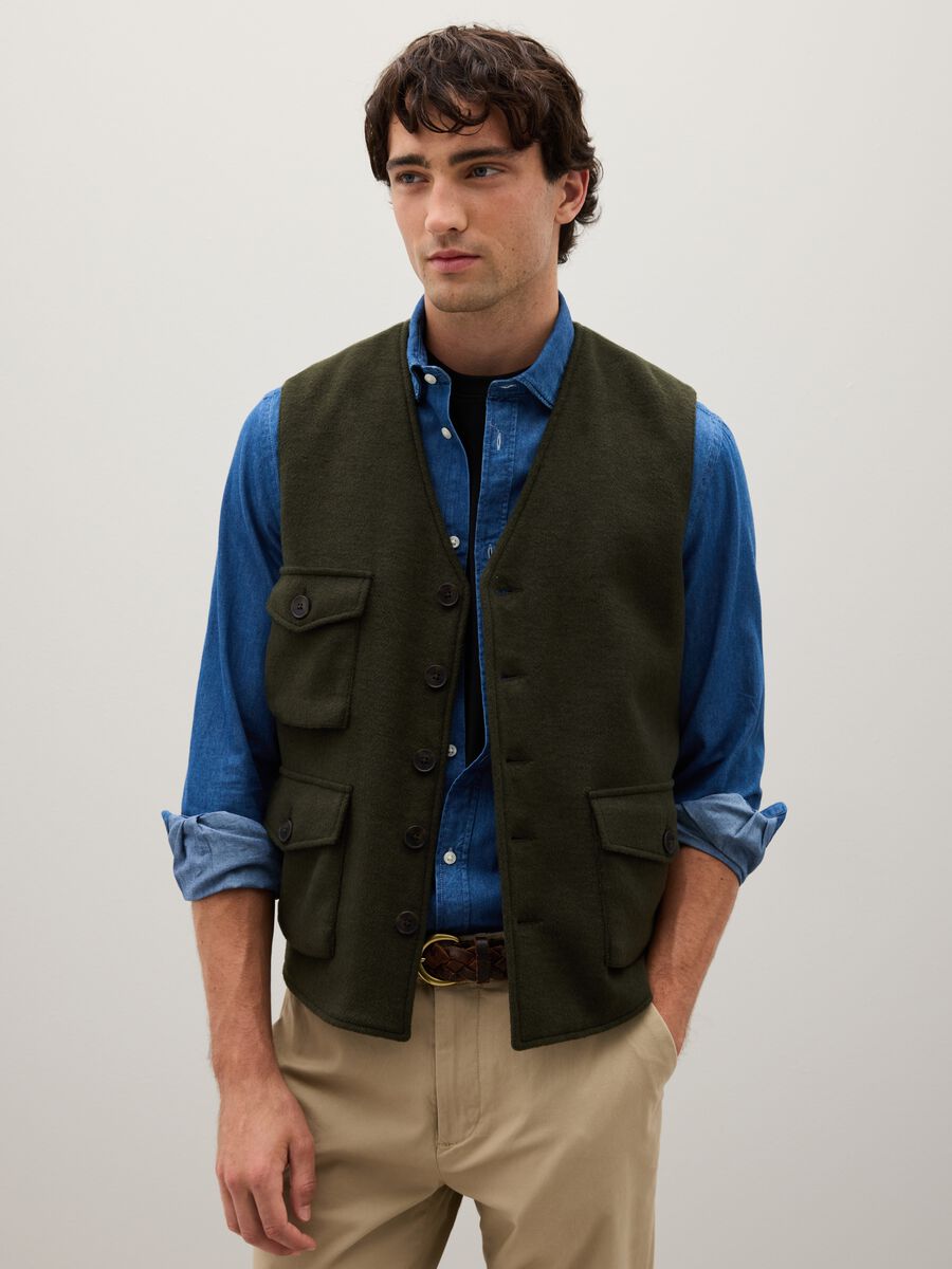 Green Vest with Multiple Pockets_0