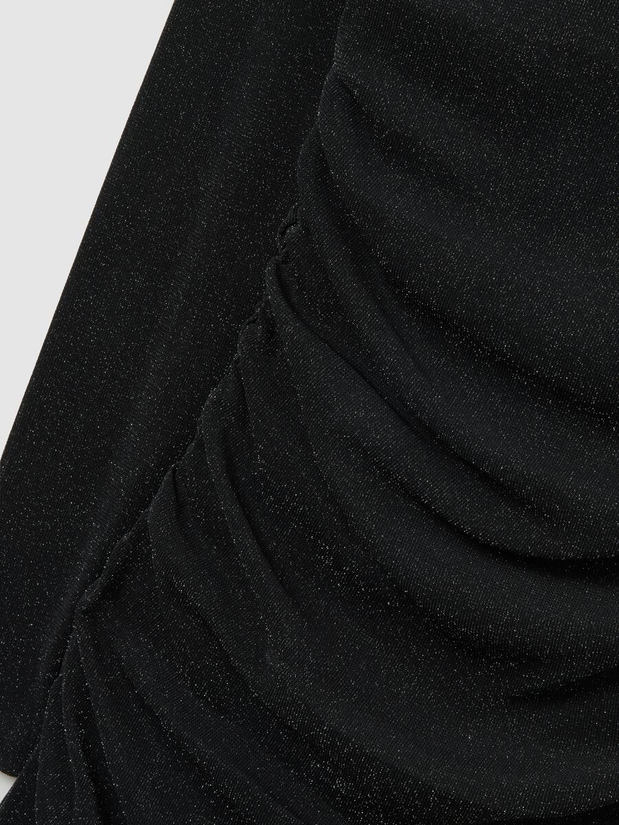 Black stretchy dress with high collar and fitted silhouette_5
