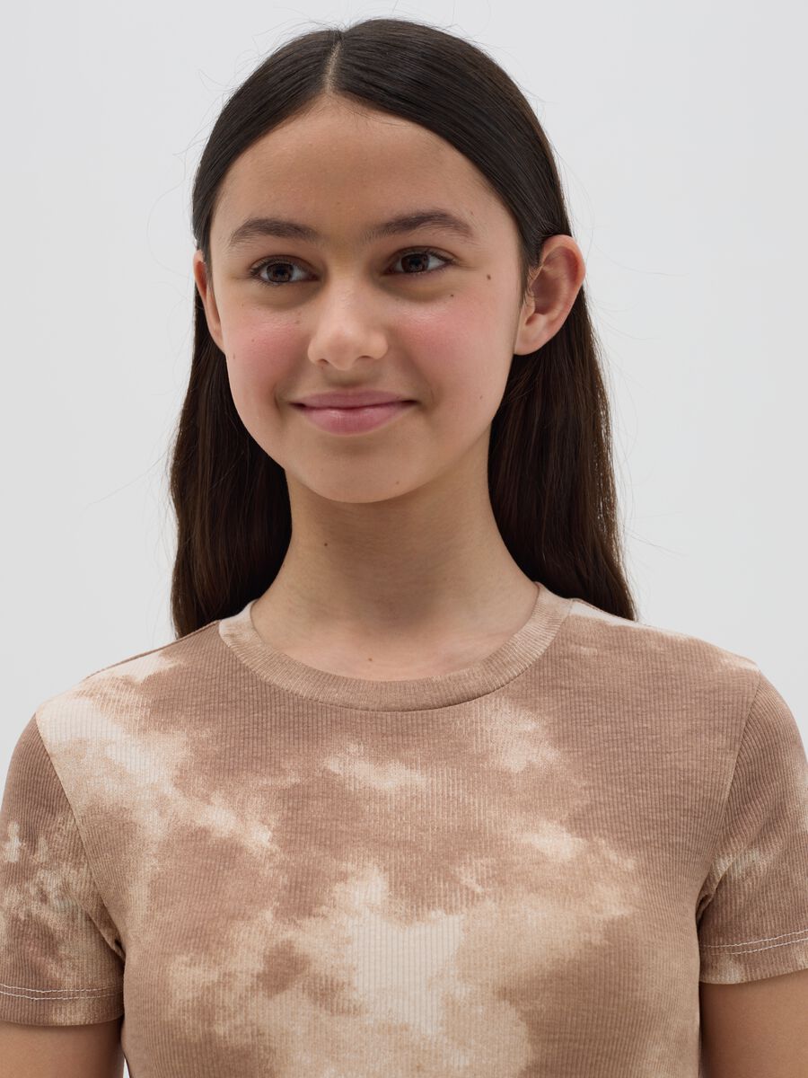 Brown short-sleeves T-shirt with tie-dye style_1