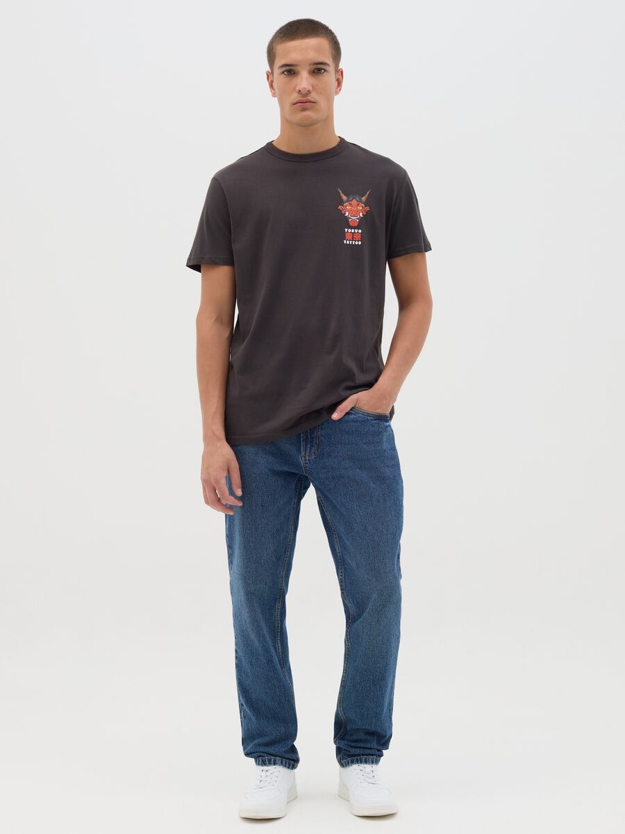 Black short-sleeve T-shirt with Tokyo Tattoo print_1