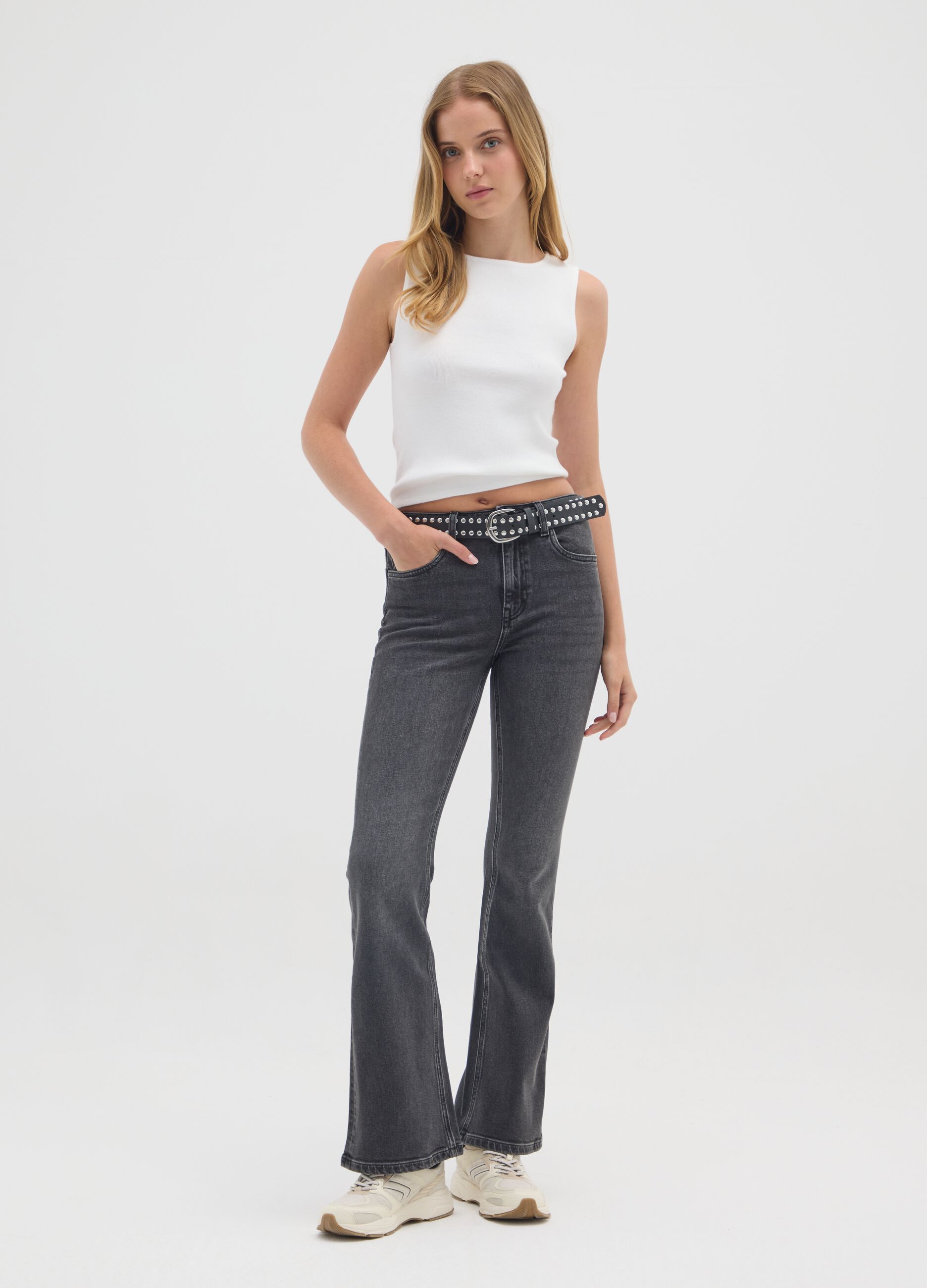 Jeans in cotone elasticizzato grigio flare