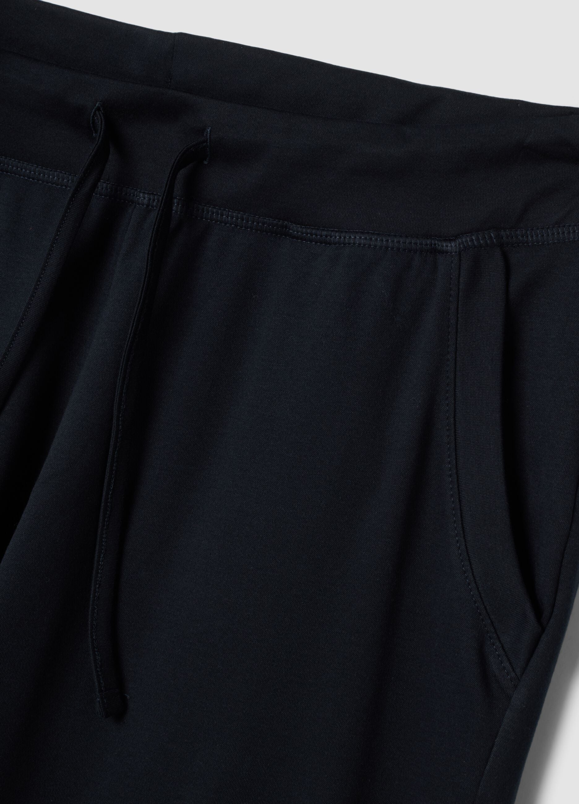 Pigiama blu navy in puro cotone organico con girocollo