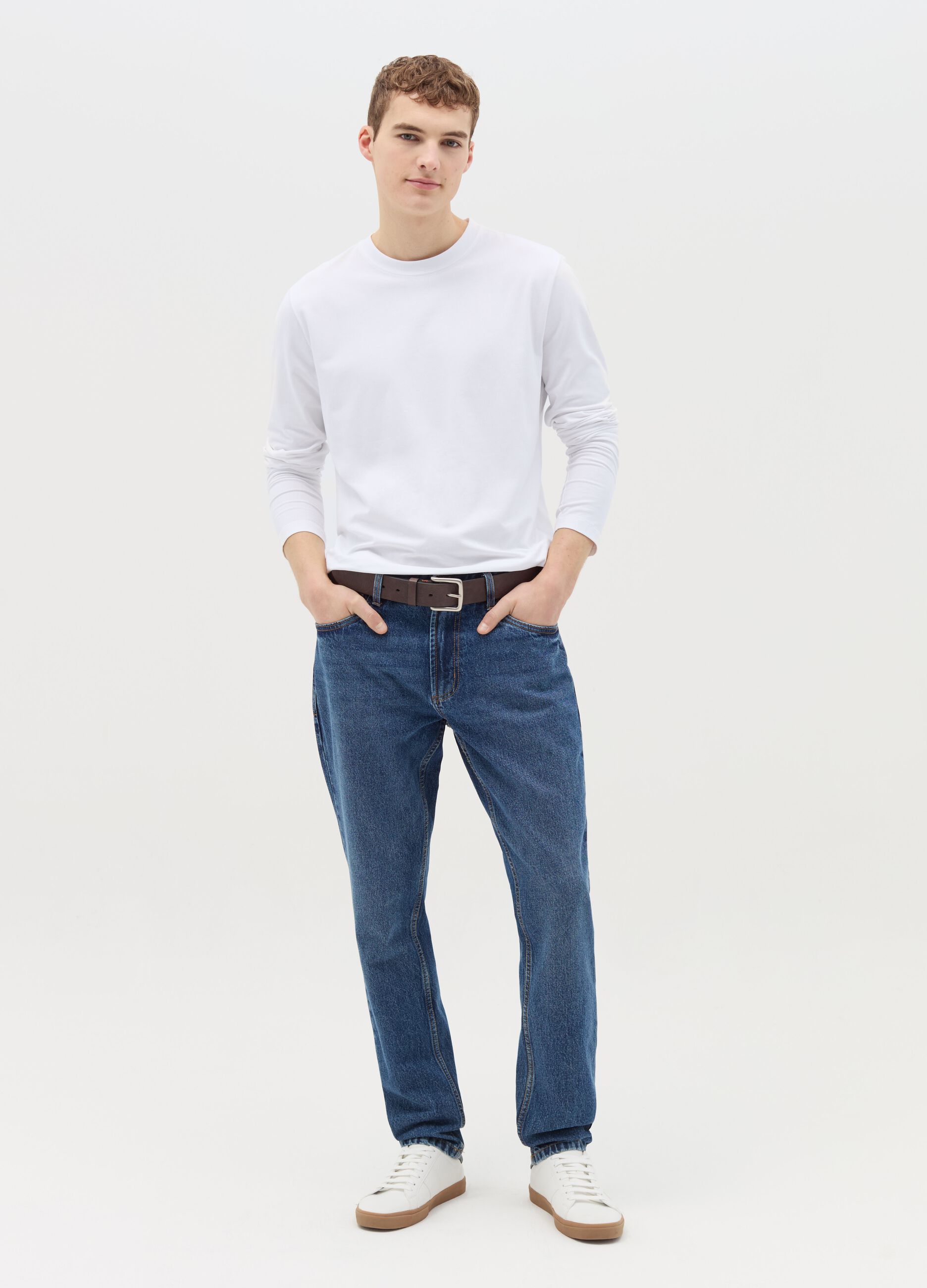 Slim-fit jeans with five pockets