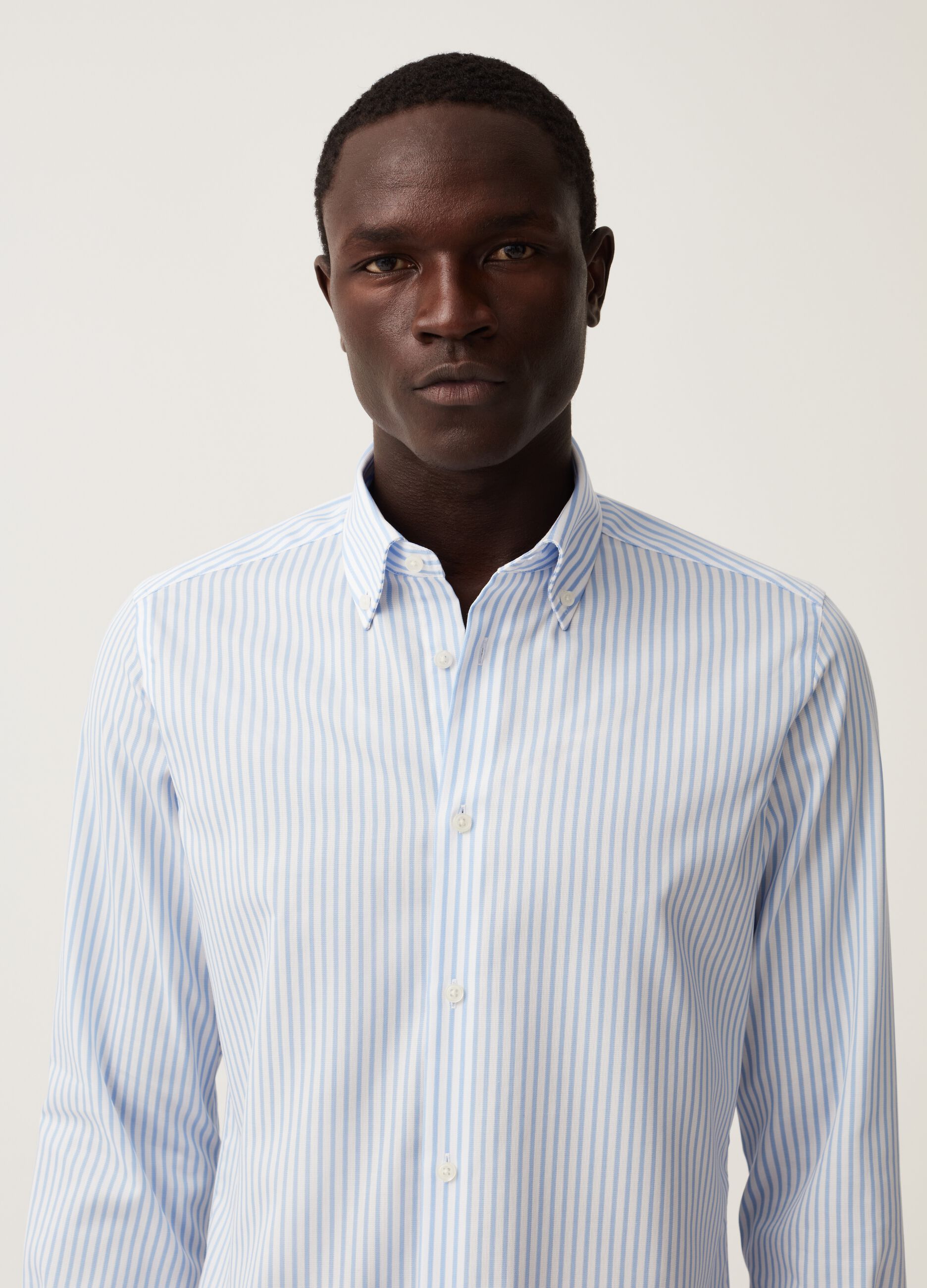 Slim-fit, no-iron shirt in striped cotton