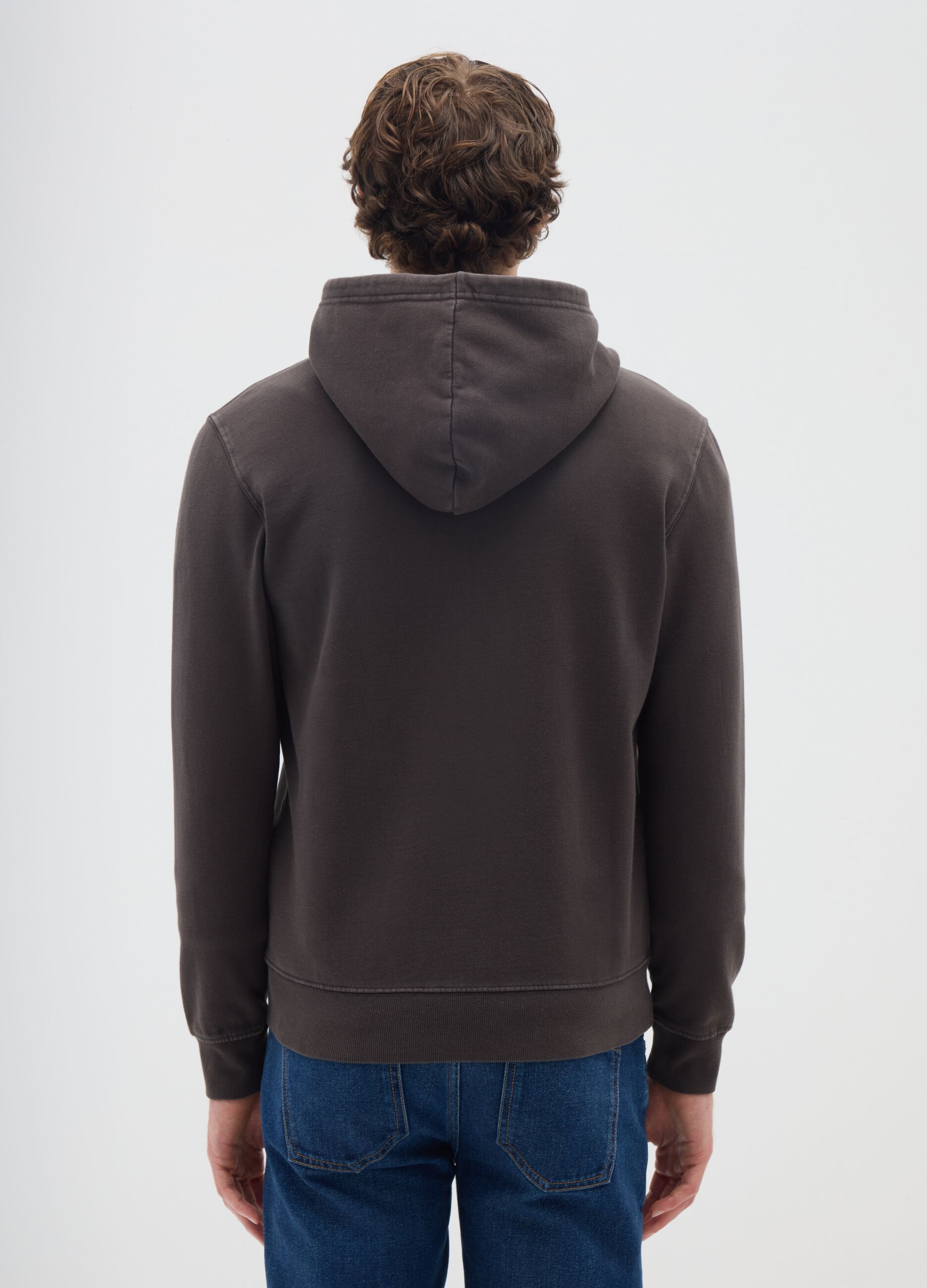 Felpa marrone con cappuccio e zip