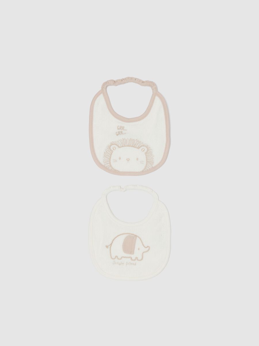 Bipack bavette in puro cotone multicolor per neonati con ricami_0