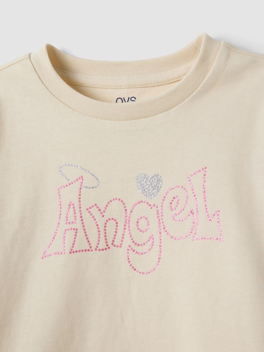 T-shirt beige in puro cotone organico con stampa frontale per bambina_2