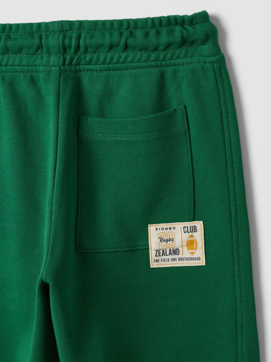 Pantaloni jogger verdi in puro cotone con vita elasticizzata per bambino_3