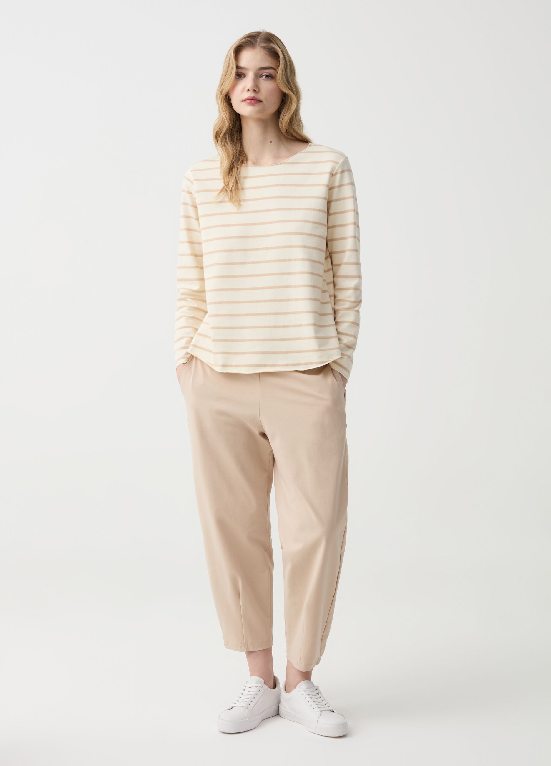 Pantalone cropped carrot fit