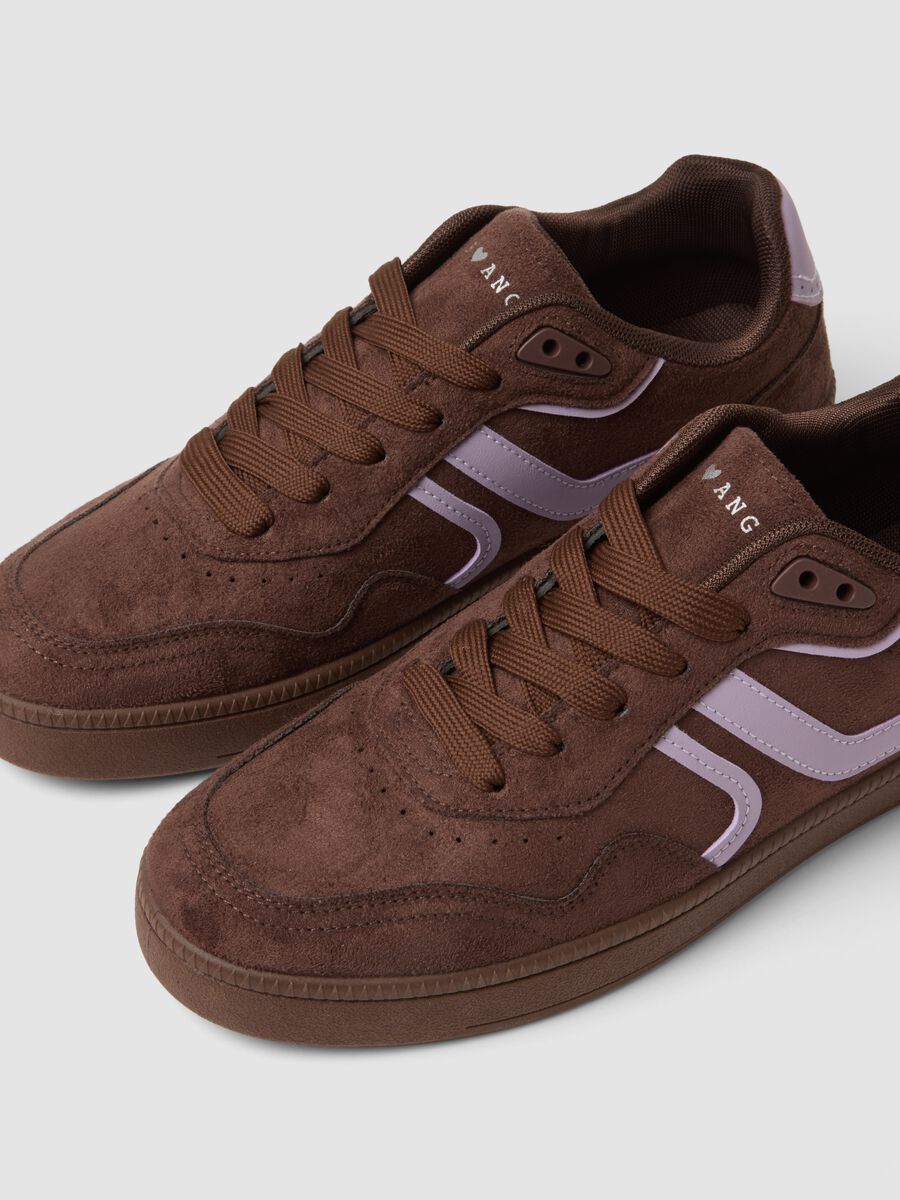 Sneakers marroni con inserti rosa_1