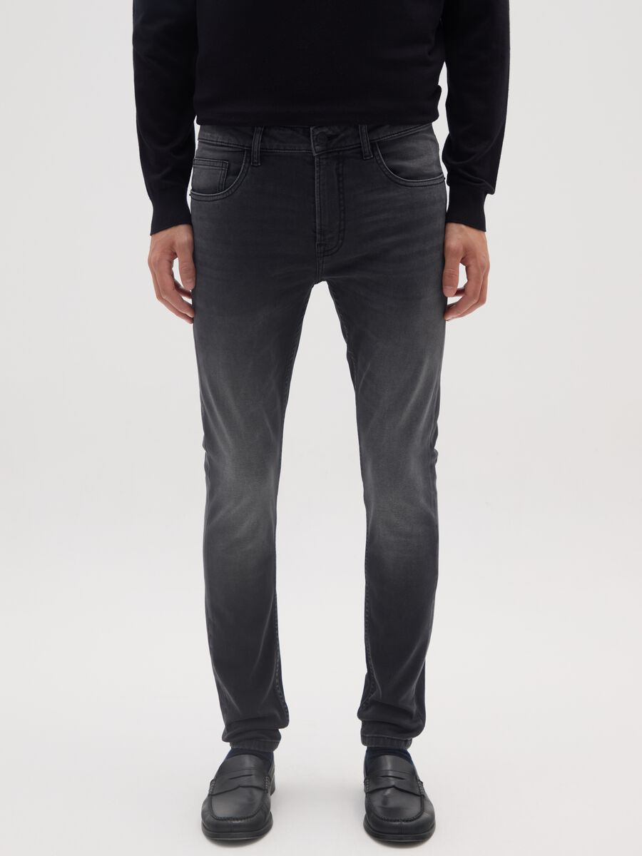 Jeans neri super skinny in cotone elasticizzato_1