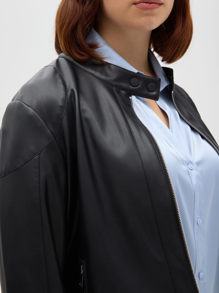 Giacca nera con zip regular fit_3
