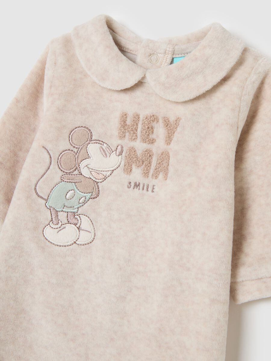 Beige velour baby romper with classic collar_2